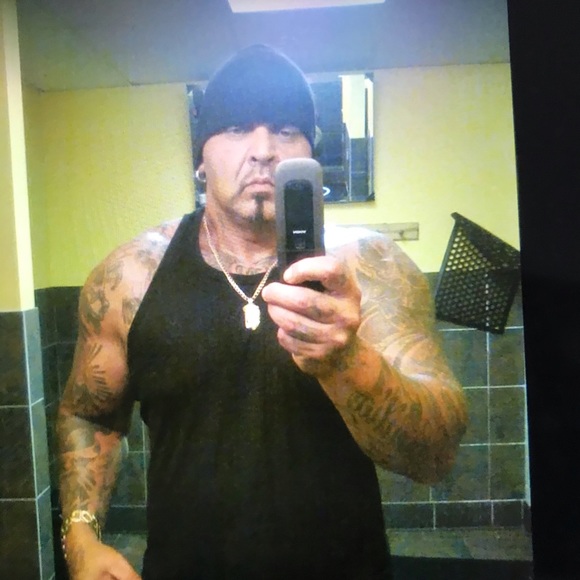 Meet your Posher, Rob - Picture 4 of 5